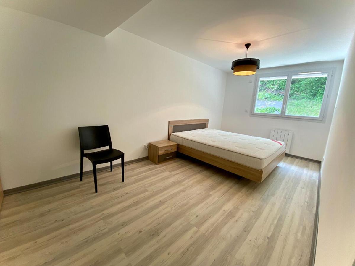 Apartamento Chambre privée à 10mn du lac et stations de ski Publier Exterior foto