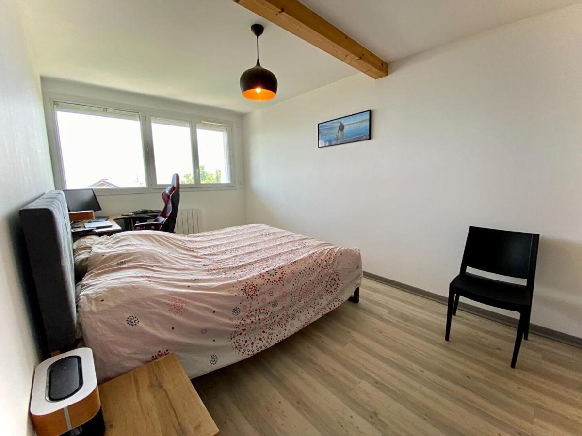 Apartamento Chambre privée à 10mn du lac et stations de ski Publier Exterior foto